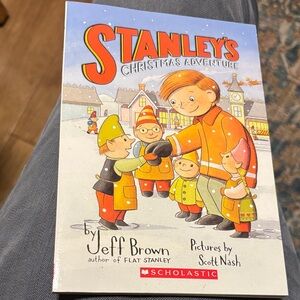 Scholastic's Stanley's Christmas Adventure - Festive Cover